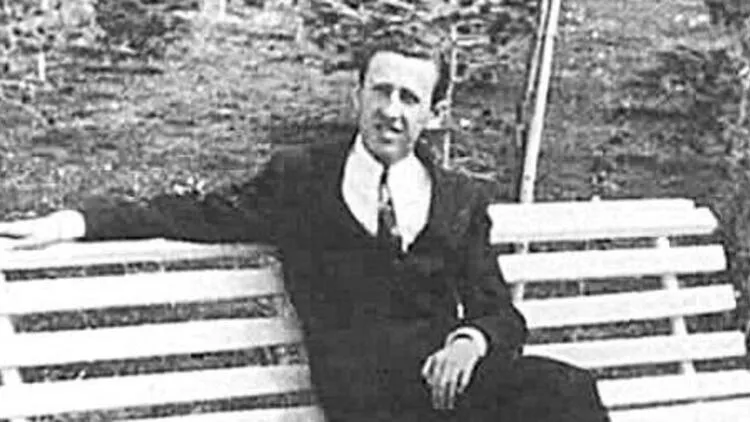 Orhan Veli